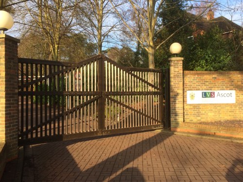 safety edges on closing phase of swing gate
