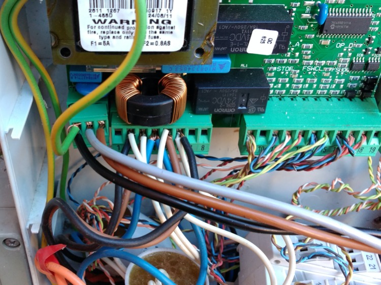 untidy electrical wiring for gate